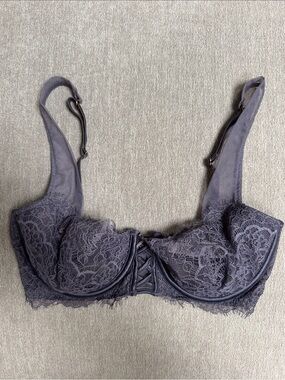 Victoria's Secret Lace Underwire Bra in Charcoal Purple